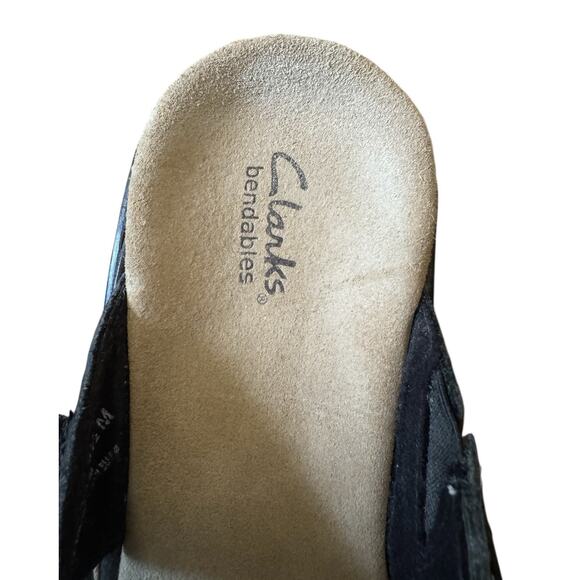 Clarks Bendables Womens Size 8.5 M Shoes Black Leather Comfort Slip On Sandals - Picture 5 of 11